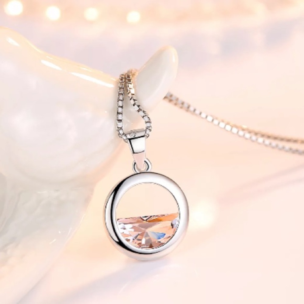 ๐ Sterling Crystal Necklace - Picture 3 of 5
